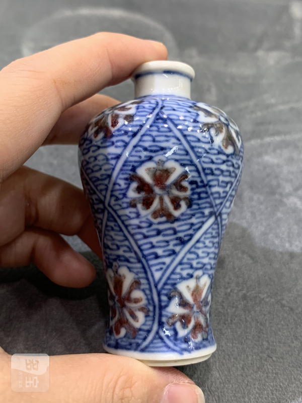 清中期青花釉里红缠枝花卉纹鼻烟壶 - 图4